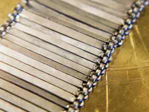 bracciale indiano a fascia in german silver  assemblato e costruito artigianalmente .