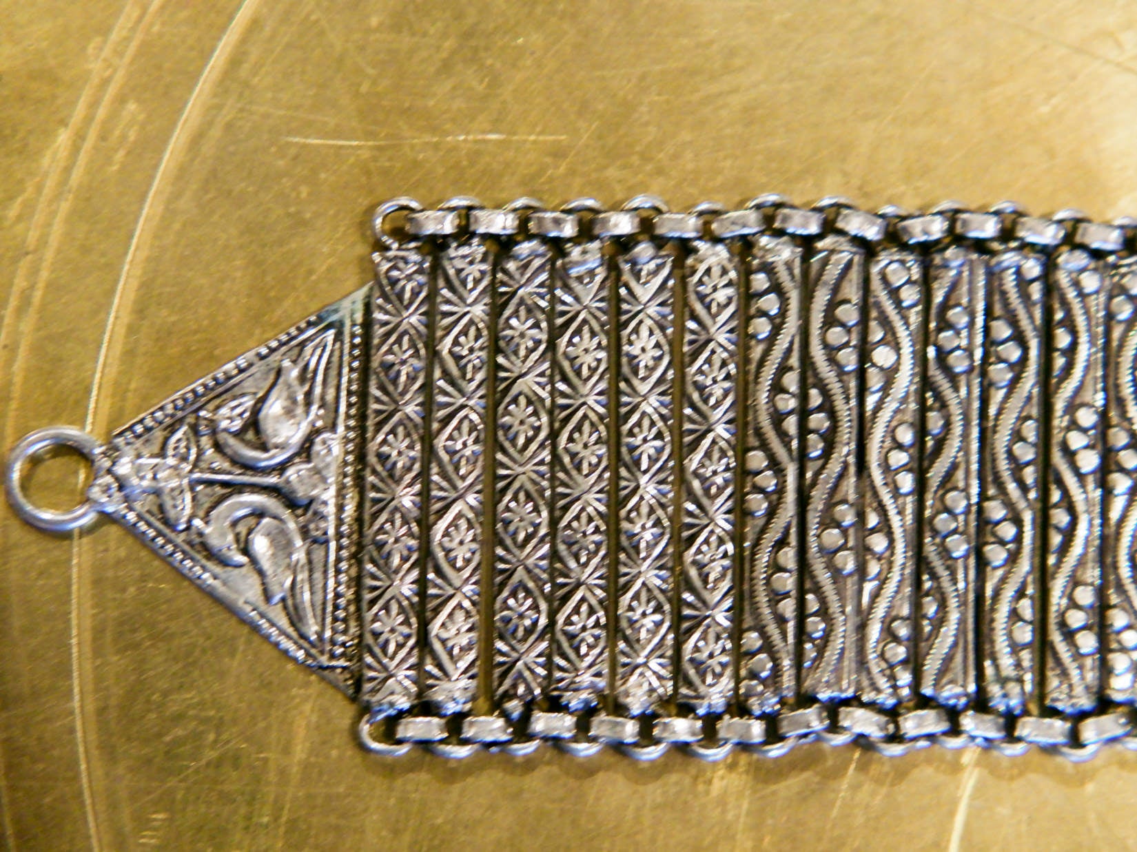bracciale indiano a fascia in german silver assemblato e costruito artigianalmente . 73 gr 20x4  cm