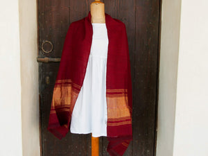 scialle , stola indiana in cotone di alta grammatura . buono per inverno e mezza stagione . come pareo o sciarpa .  organic cotton 100%