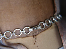 Carica l&#39;immagine nel visualizzatore di Gallery, collana indiana con chiave, in german silver,  assemblato artigianalmente.  lunghezza 47cm, peso 51 gr