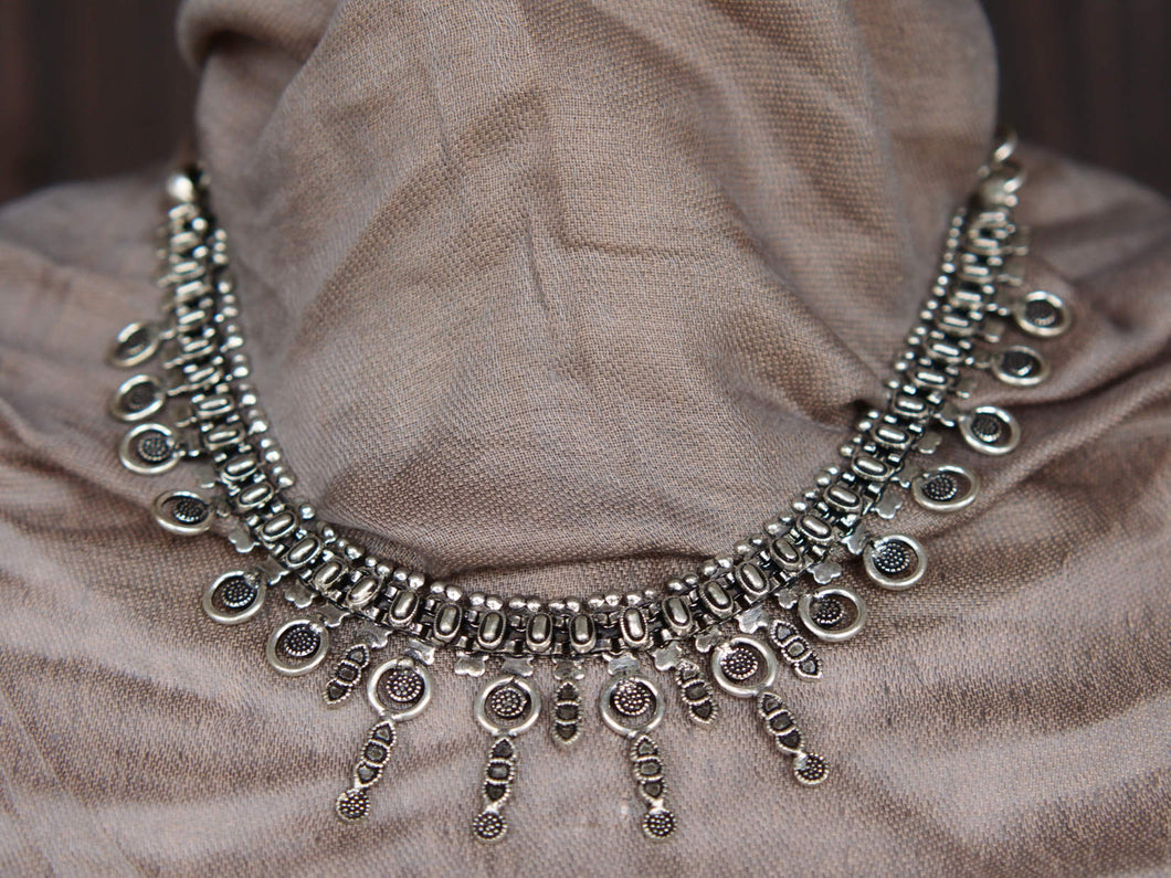 collana indiana con chiave, in german silver,  assemblato artigianalmente.  lunghezza 47cm, peso 51 gr