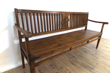 Carica l&#39;immagine nel visualizzatore di Gallery, Panca Coloniale Indiana Autentica In Stile Coloniale. Legno Di Teak. Databile Primi Del ’900. Dimensioni 182x52xh95cm.  