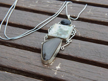 Carica l&#39;immagine nel visualizzatore di Gallery, pendaglio indiano hand made in argento, con onice, diaspro e agata. fatto a mano, pezzo unico.  misure pendaglio 11 x 4 spessore 0,5 cm peso 40 grammi  catena o collane da abbinare disponibili, per info o foto contattare watshapp 0039 3338778241 mail info@etniko.it ig/fb/ebay : etnikobycrosato