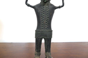 antica statua in bronzo Indiana. dimensioni 13x8xh28cm.