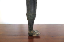 Carica l&#39;immagine nel visualizzatore di Gallery, antica statua in bronzo Indiana. dimensioni 13x8xh28cm.