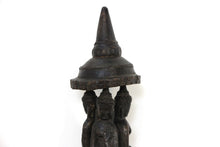 Carica l&#39;immagine nel visualizzatore di Gallery, Statua Buddha Incavata Da Un Unico Tronco Di Legno In Teak. Provenienza India. Dimensioni Diamtero 16 h58cm.