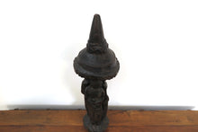 Carica l&#39;immagine nel visualizzatore di Gallery, Statua Buddha Incavata Da Un Unico Tronco Di Legno In Teak. Provenienza India. Dimensioni Diamtero 16 h58cm.
