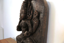 Carica l&#39;immagine nel visualizzatore di Gallery, Statua Shiva in legno, tronco di teak inciso, databile metà 900, pezzo unico lavorato artigianalmente. dimensioni 24x17xh53cm.