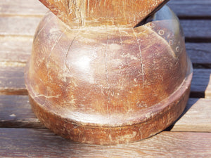 Antico separatore, oggetti di lavoro antichi usato per cereali, riso indiano in legno di teak inciso.Dimensioni 22x15 h23cm