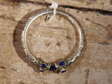 Carica l&#39;immagine nel visualizzatore di Gallery, bracciale in lapis e argento facilmente indossabile ed apribile, può essere indossato da qualsiasi polso perchè si può stringere, ovalizzare, allargare ecc... pezzo unico  dimensioni diametro interno 5.5 cm, peso 24grammi  per ulteriori info o foto 0039 3338778241 watshapp info@etniko.it mail etsy, instangram, pinterest, facebook     etniko by crosato 