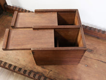 Carica l&#39;immagine nel visualizzatore di Gallery, scatola costruita ed assemblata artigianalmente , databile prima metà 900 . tutta originale in ogni parte .