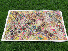 Carica l&#39;immagine nel visualizzatore di Gallery, Vecchio Arazzo Indiano M2118