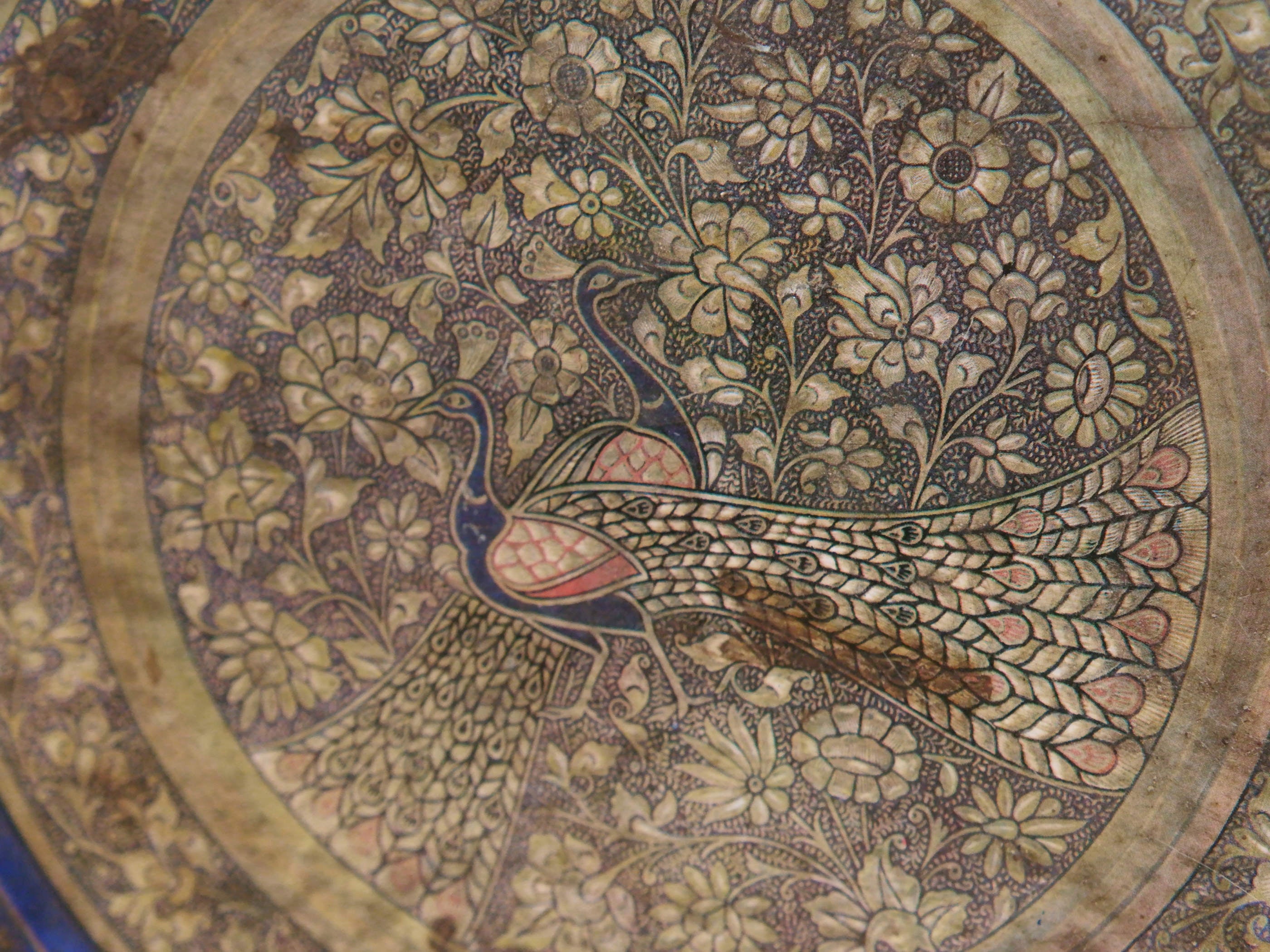 Scatola In Latta Vintage.  Provenienza India. Dimensioni diam.29xh6cm. 