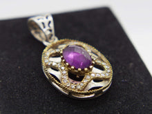Carica l&#39;immagine nel visualizzatore di Gallery, pendaglio in stile turco , arabo .  argento , ametista e zirconi  tutto originale ed autentico , lavorato artigianalmente fronte e retro  dimensioni  4,5 x 2 cm  peso 8,5 gr   