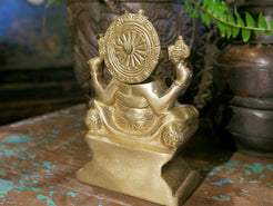 Formato dalle parole gana (tanti, tutti) e isha (signore), Ganesha significa letteralmente "Signore dei gana" dove gana può essere interpretato come "moltitudine", facendo assumere al nome il significato di "Signore di tutti gli esseri .