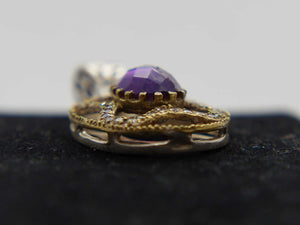 pendaglio in stile turco , arabo .  argento , ametista e zirconi  tutto originale ed autentico , lavorato artigianalmente fronte e retro  dimensioni  4,5 x 2 cm  peso 8,5 gr   