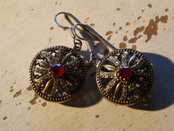 orecchini turchi in stile arabo, argento e radice di rubino . top quality stone , lavorati a mano, cesellati pezzo per pezzo artigianalmente.  misure pendaglio esclusa monachella 2x2 cm, con monachella h totale 4cm peso totale 13gr  per ulteriori info o foto info@etniko.it 0039 3338778241 fb , ig etniko by crosato