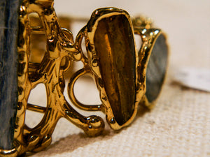 bracciale in bronzo fatto a mano con pietre semipreziose e gemme