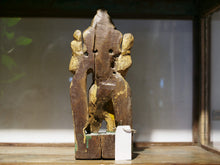 Carica l&#39;immagine nel visualizzatore di Gallery, statua indiana raffigurante divinità hindù  scultura in legno laccata su base di gesso