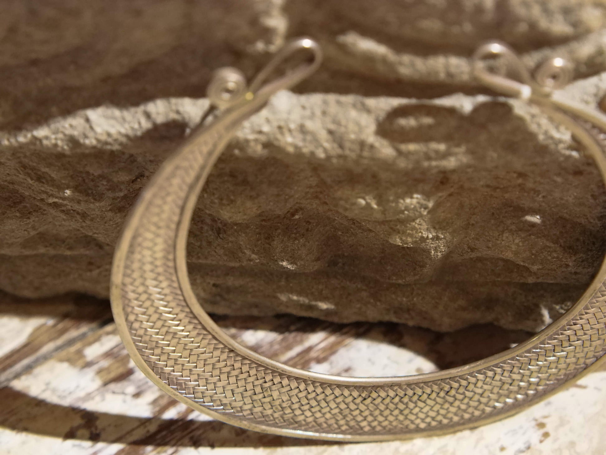 collana tribale di origine nomade del sud est asiatico . thailandia , laos .