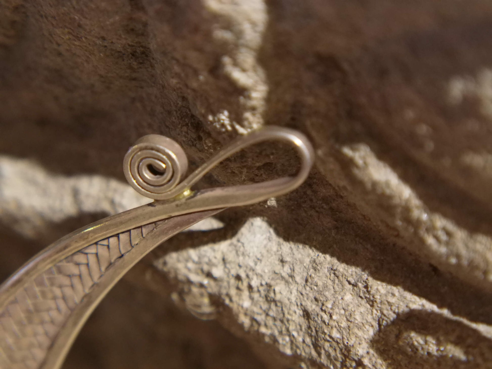 collana tribale di origine nomade del sud est asiatico . thailandia , laos .