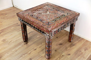 Tavolino Tuareg Marocco Inciso E Dipinto. Dimensioni 64x64xh53cm.