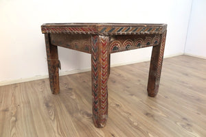 Tavolino Tuareg Marocco Inciso E Dipinto. Dimensioni 80x80xh50cm.