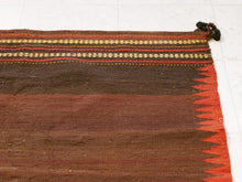 Carica l&#39;immagine nel visualizzatore di Gallery, tappeto djidjim marrone TS19.69