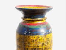 Carica l&#39;immagine nel visualizzatore di Gallery, Vaso Indiano In Legno Dipinto, Pezzo Unico Ricavato Da Un Unico Tronco Di Legno.  Dimensioni Diam20xh38cm.     per info ed ulteriori foto info@etniko.it facebook / instagram : etnikobycrosato 0039 3338778241   