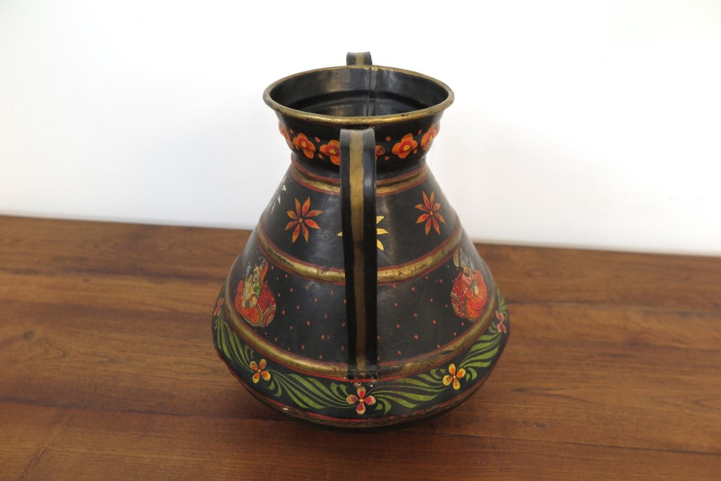 Vaso Indiano In Metallo Dipinto Nero. Dimensioni Diam23xh25cm.