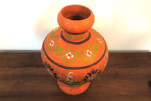 Carica l&#39;immagine nel visualizzatore di Gallery, Vaso In Metallo Dipinto   cod.VRAJ17