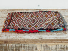 Carica l&#39;immagine nel visualizzatore di Gallery, tessuto marocchino berbero , kilim metà 900 in lana. tessuto lavorato a mano , usato come tappeto .