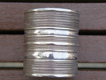 Carica l&#39;immagine nel visualizzatore di Gallery, bracciale in argento 925, lavorato artigianalmente, pezzo unico    20/28 cm circonferenza regolabile  8 cm larghezza  peso 140 gr   per info ed ulteriori foto mail info@etniko.it watshapp 0039 3338778241 facebook/instagram/pinterest : etnikobycrosato
