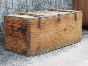 baule in legno di olmo seconda metà 900   cod.BAULE33