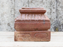 Carica l&#39;immagine nel visualizzatore di Gallery, Portacandele creato con la base di una vecchia colonna in legno di teak indiano. Tronco unico di teak massello.  dimensioni 23x23 h23cm     contattare per info o ulteriori foto mail info@etniko.it watshapp 0039 3338778241 fb/ig : etnikobycrosato