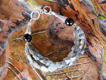 Carica l&#39;immagine nel visualizzatore di Gallery, bracciale indiano multifilo fatto a mano con labradorite, pezzo unico.  lunghezza 20 cm, larghezza 1,5 cm, peso 21 grammi    per info ed ulteriori foto mail info@etniko.it watshapp 0039 3338778241 facebook / instagram / pinterest : etnikobycrosato www.etniko.it
