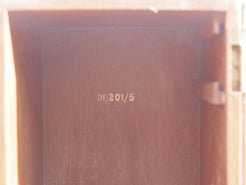 Box impiegato in origine dai medici per il trasporto delle portaprovette e medicinali,  in legno di teak.   Provenienza India. Conservata in ottimo stato.  Dimensioni 20x22 h37cm   per info ed ulteriori foto info@etniko.it facebook / instagram : etnikobycrosato 0039 333877824le