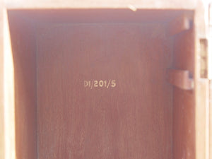 Box impiegato in origine dai medici per il trasporto delle portaprovette e medicinali,  in legno di teak.   Provenienza India. Conservata in ottimo stato.  Dimensioni 20x22 h37cm   per info ed ulteriori foto info@etniko.it facebook / instagram : etnikobycrosato 0039 333877824le