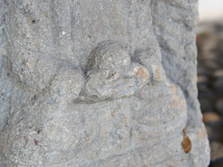 cultura statua buddha in pietra, proveniente dalla Cina. pezzo unico lavorato artigianalmente.  dimensioni 25x14 h58 cm