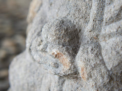 cultura statua buddha in pietra, proveniente dalla Cina. pezzo unico lavorato artigianalmente.  dimensioni 25x14 h58 cm