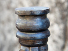 Carica l&#39;immagine nel visualizzatore di Gallery, Dimensioni base diametro 15, foro per candela diametro 6.5cm, h 51 cm.