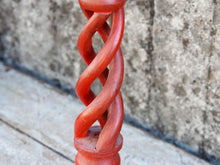 Carica l&#39;immagine nel visualizzatore di Gallery, Candelabro in legno di teak dipinto, ricavato da un unico tronco di teak.  Dimensioni base diametro 16, base per candela diametro 7 cm, h 50 cm.  per ulteriori info o foto mail info@etniko.it whatsapp 0039 3338778241 etsy / ig / fb : etnikobycrosato