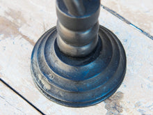 Carica l&#39;immagine nel visualizzatore di Gallery, Candelabro in legno di teak inciso e dipinto, ricavato da un unico tronco di teak. Dimensioni base diametro 12, foro per candela diametro 4cm, h 36 cm.  per ulteriori info o foto mail info@etniko.it whatsapp 0039 3338778241 etsy / ig / fb : etnikobycrosato