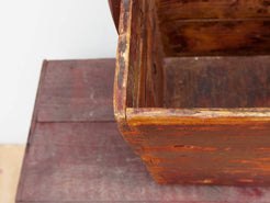 Cesto Cina, Porta Riso In Legno Di Olmo, Assemblati Senza L'Utilizzo Di Ferramenta Ma Solo Con Incastri A Pettine.  Dimensioni 33x37 h50cm.   prezzo originale euro 100, prezzo scontato euro 80  per info ed ulteriori foto facebook / instagram / pinterest  : etnikobycrosato 0039 3338778241 info@etniko.it