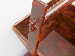 Cesto Cina, Porta Riso In Legno Di Olmo, Assemblati Senza L'Utilizzo Di Ferramenta Ma Solo Con Incastri A Pettine.  Dimensioni 33x37 h50cm.   prezzo originale euro 100, prezzo scontato euro 80  per info ed ulteriori foto facebook / instagram / pinterest  : etnikobycrosato 0039 3338778241 info@etniko.it