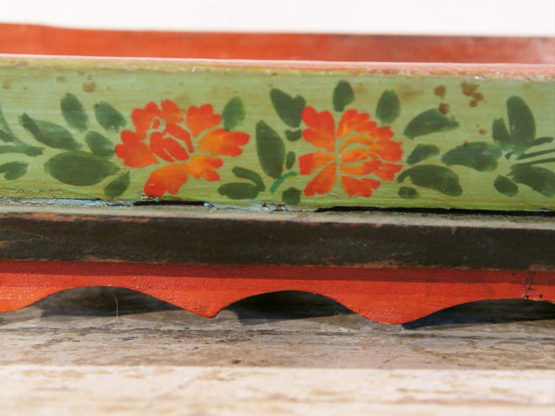 Cestino Cina, Porta oggetti in Legno dipinto. Dimensioni 33x16xh8cm.   per info ed ulteriori foto info@etniko.it facebook / instagram : etnikobycrosato 0039 3338778241