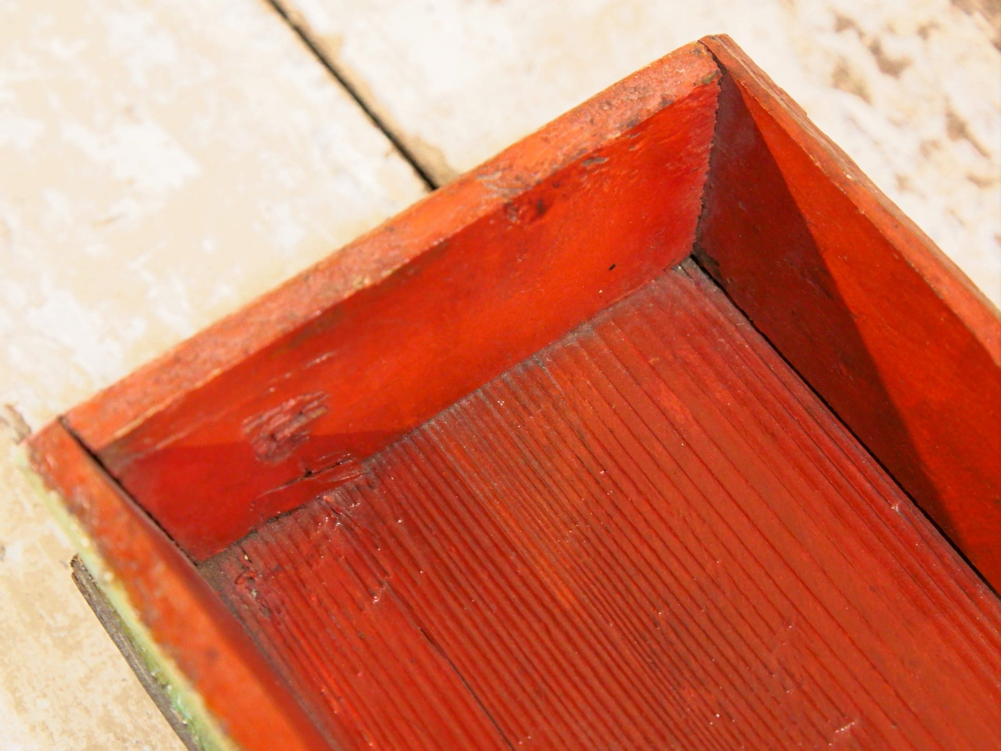 Cestino Cina, Porta oggetti in Legno dipinto. Dimensioni 33x16xh8cm.   per info ed ulteriori foto info@etniko.it facebook / instagram : etnikobycrosato 0039 3338778241