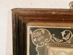 vecchia fotografia indiana raffigurante una donna, cornice e foto databili anni 70/80, pezzo unico conservato originale. legno e foto .  dimensioni cornice 27x23 cm   per ulteriori info o dettagli mail info@etniko.it whatsapp 0039 3338778241  instagram / facebook / etsy : etnikobycrosato