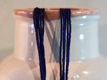 Carica l&#39;immagine nel visualizzatore di Gallery, collana indiana in corallo e lapis. assemblata artigianalmente, pezzo unico .  peso totale 48 gr, lunghezza totale 82cm   per ulteriori info o foto info@etniko.it 0039 3338778241 fb , ig etniko by crosato