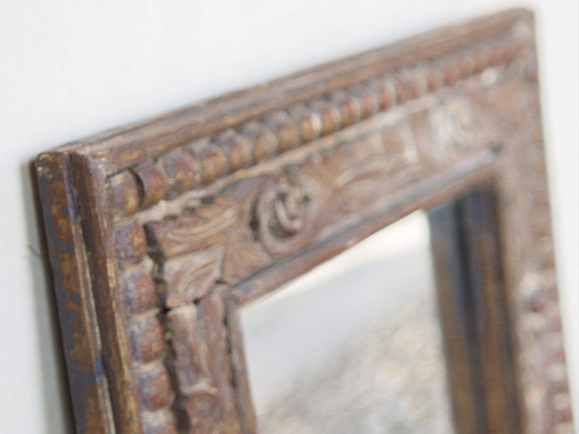 Cornice Indiana Legno Di Teak Intarsiata.  Dimensioni 57x68 profondità 5cm.   per ulteriori info o foto info@etniko.it 0039 3338778241 instagram / facebook / etsy : etnikobycrosato